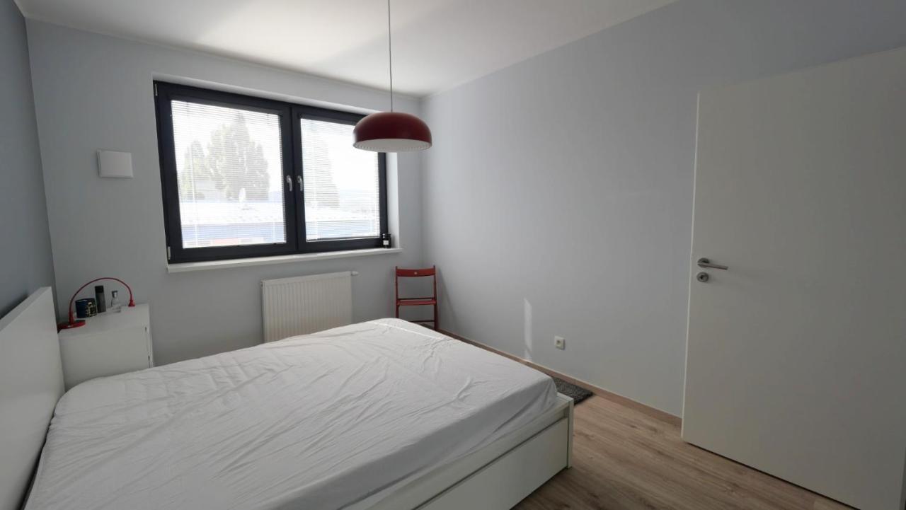 Air-Conditioned, 2 Room Apartment With Terrace Bratislava Esterno foto