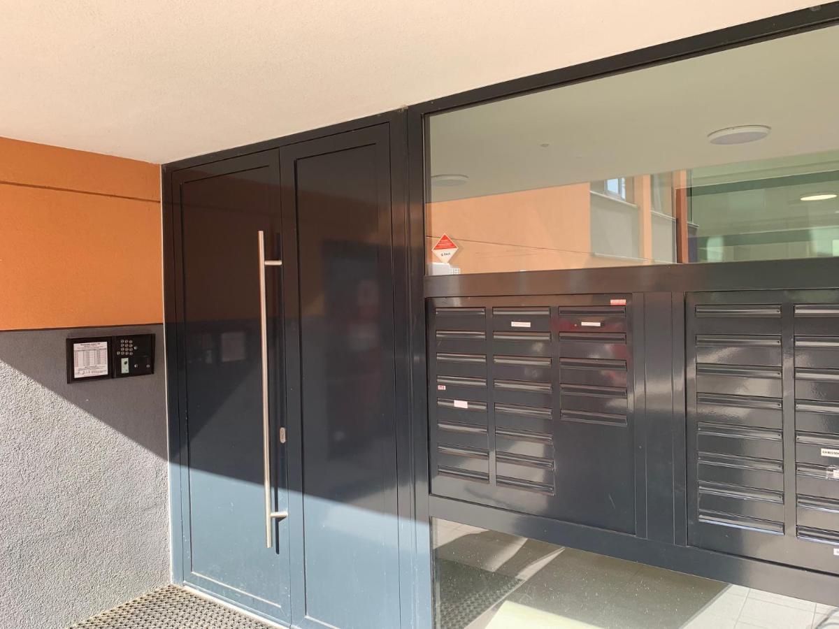 Air-Conditioned, 2 Room Apartment With Terrace Bratislava Esterno foto